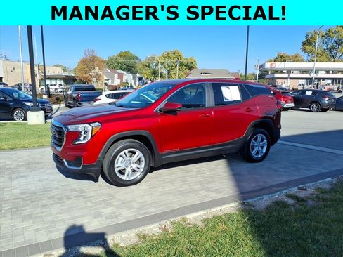 Used 2024 GMC Terrain SLE image 7