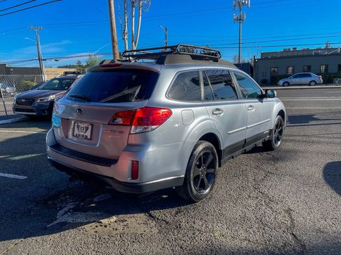 Used 2013 Subaru Outback 2.5i Limited AWD/4WD image 5