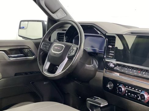 Used 2023 GMC Sierra 1500 SLT w/ SLT Convenience Package AWD/4WD image 10
