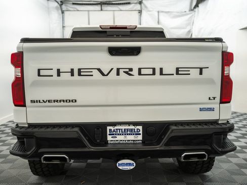 Used 2024 Chevrolet Silverado 1500 LT Trail Boss w/ Convenience Package II AWD/4WD image 7
