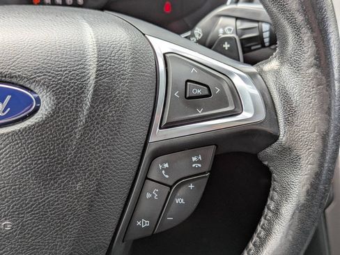 Used 2017 Ford Fusion SE w/ Fusion SE Technology Package AWD/4WD image 25