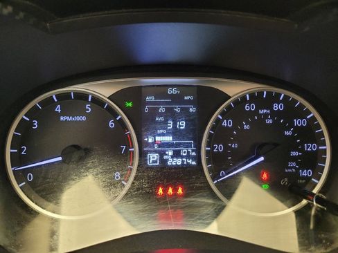 Used 2024 Nissan Versa S w/ S Plus Package image 23