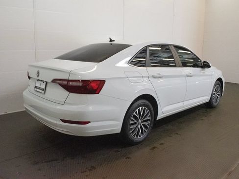 Used 2021 Volkswagen Jetta SE FWD image 4