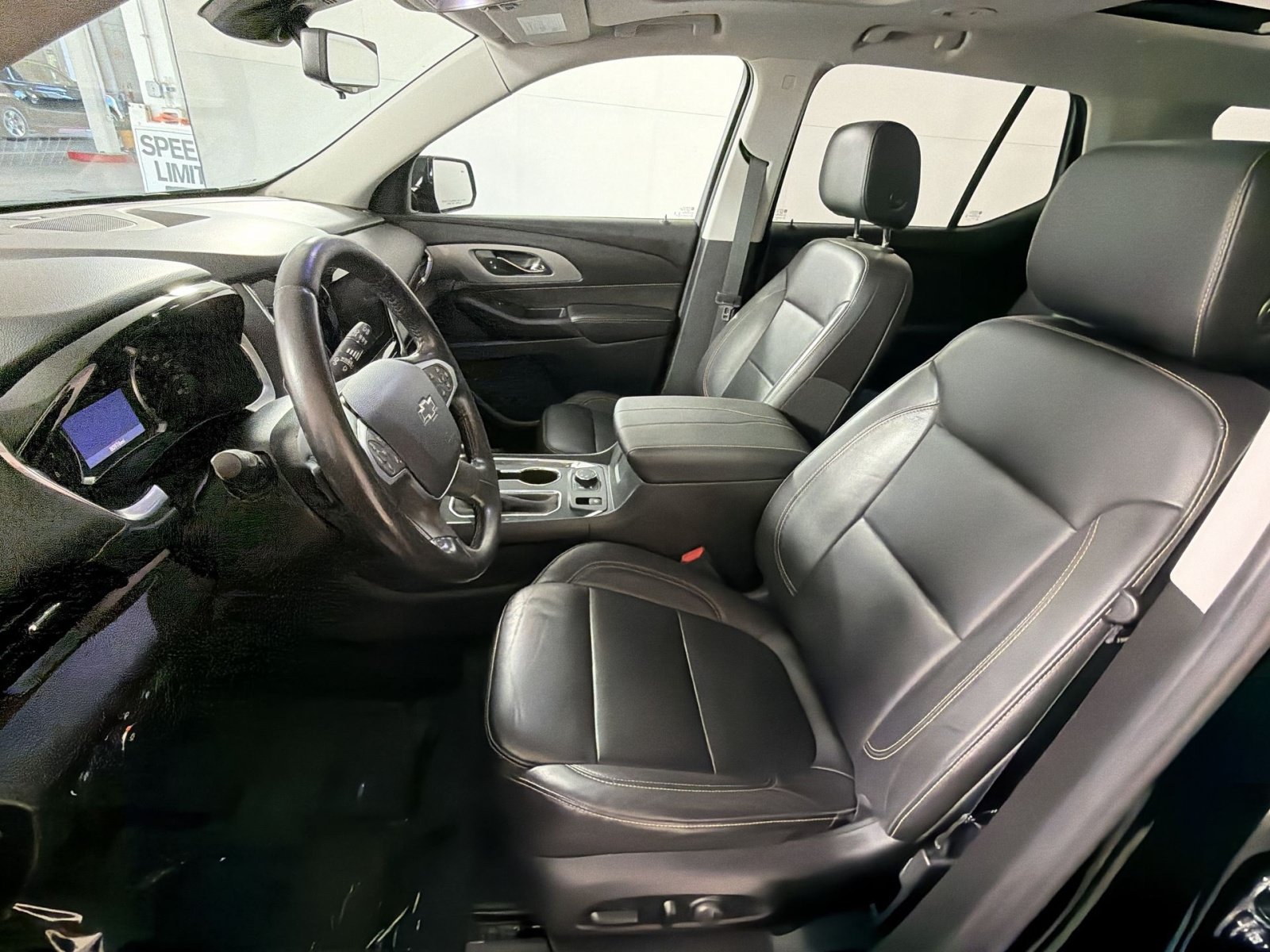 Used 2020 Chevrolet Traverse RS AWD/4WD image 8