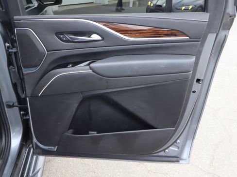 Used 2021 Cadillac Escalade ESV Premium Luxury image 39