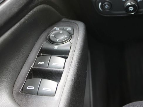 Used 2021 Chevrolet Equinox LT image 26