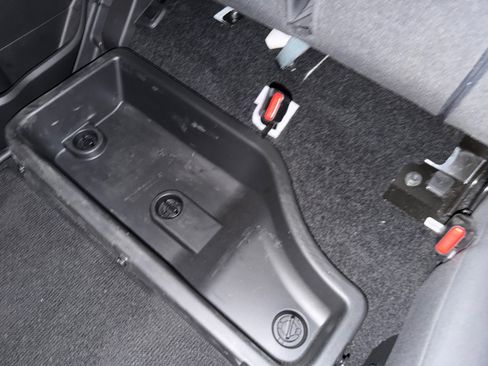 Used 2022 Nissan Frontier SV AWD/4WD image 34