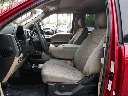 Used 2019 Ford F350 XLT w/ Camper Package image 15