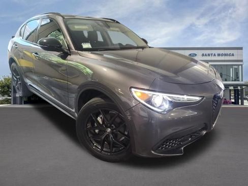 Used 2021 Alfa Romeo Stelvio Sprint w/ Nero Edizione RWD image 2