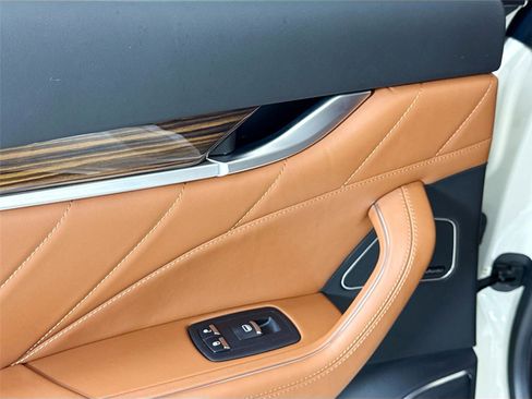 Used 2019 Maserati Levante S GranSport image 28