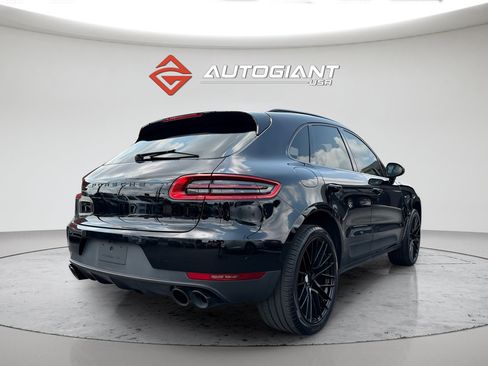 Used 2018 Porsche Macan AWD/4WD image 7