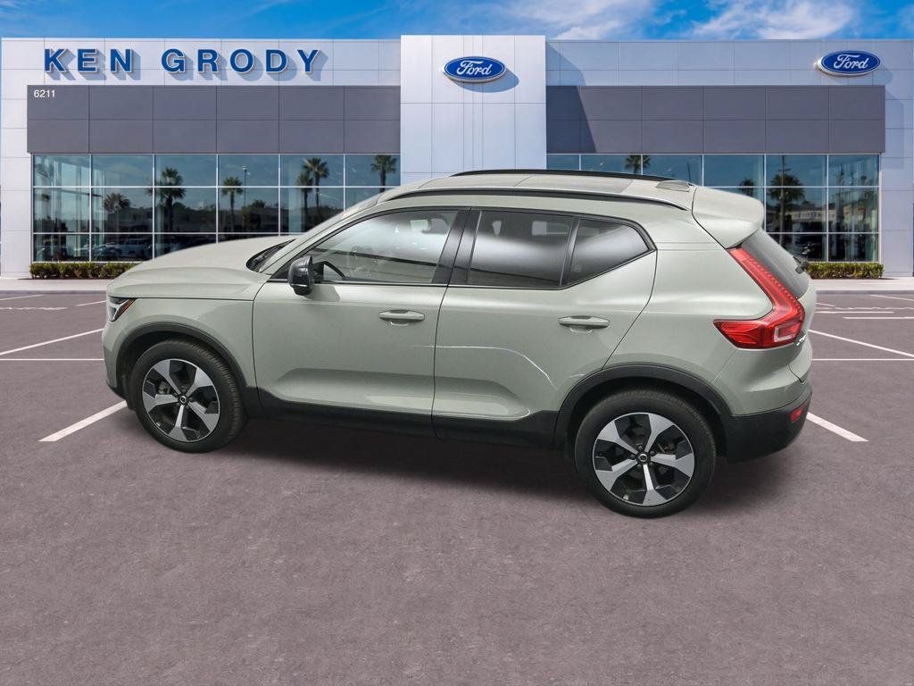 Used 2023 Volvo XC40 B5 Ultimate AWD/4WD image 15