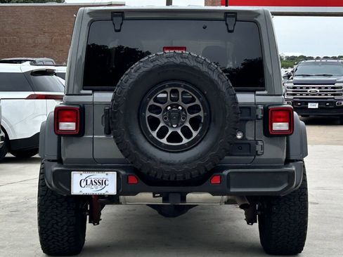 Used 2023 Jeep Wrangler Unlimited Sport AWD/4WD image 5