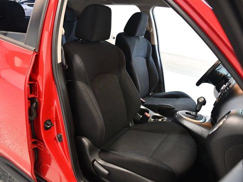 Used 2014 Nissan Juke S FWD image 30