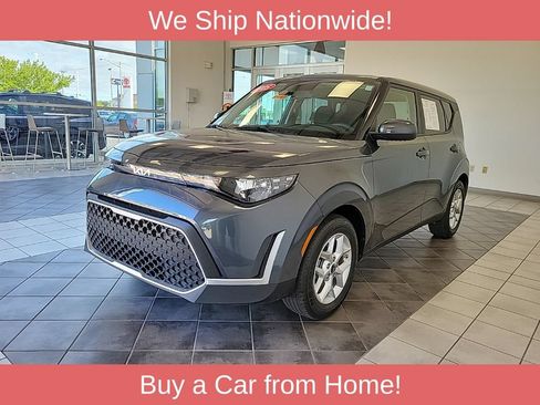 Used 2025 Kia Soul LX w/ LX Technology Package FWD image 2