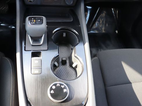 Used 2024 Nissan Rogue S AWD/4WD image 35