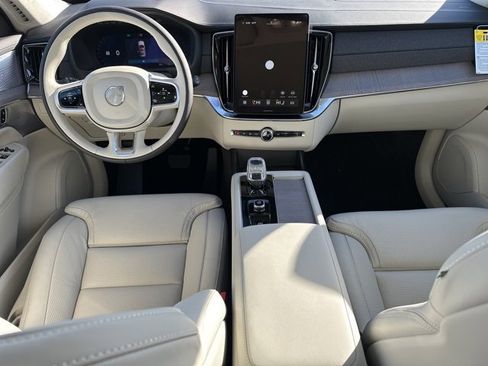 New 2026 Volvo XC90 B6 Ultra w/ Lounge Package image 11