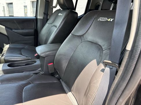 Used 2018 Nissan Frontier PRO-4X AWD/4WD image 16