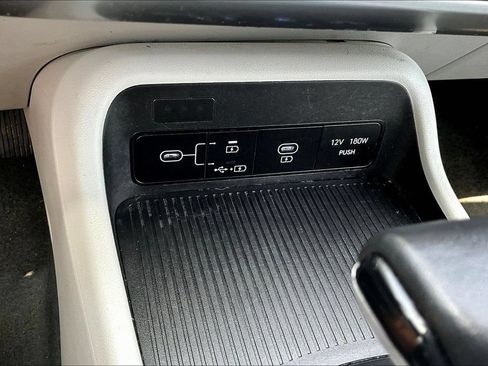 Used 2024 Hyundai Kona SEL AWD/4WD image 17