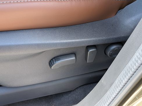 New 2026 Subaru Ascent Touring AWD/4WD image 18