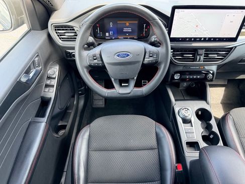Certified 2023 Ford Escape ST-Line w/ Tech Pack #1 FWD image 18