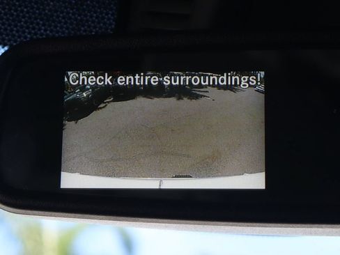 Used 2025 Mercedes-Benz Sprinter 2500 image 32