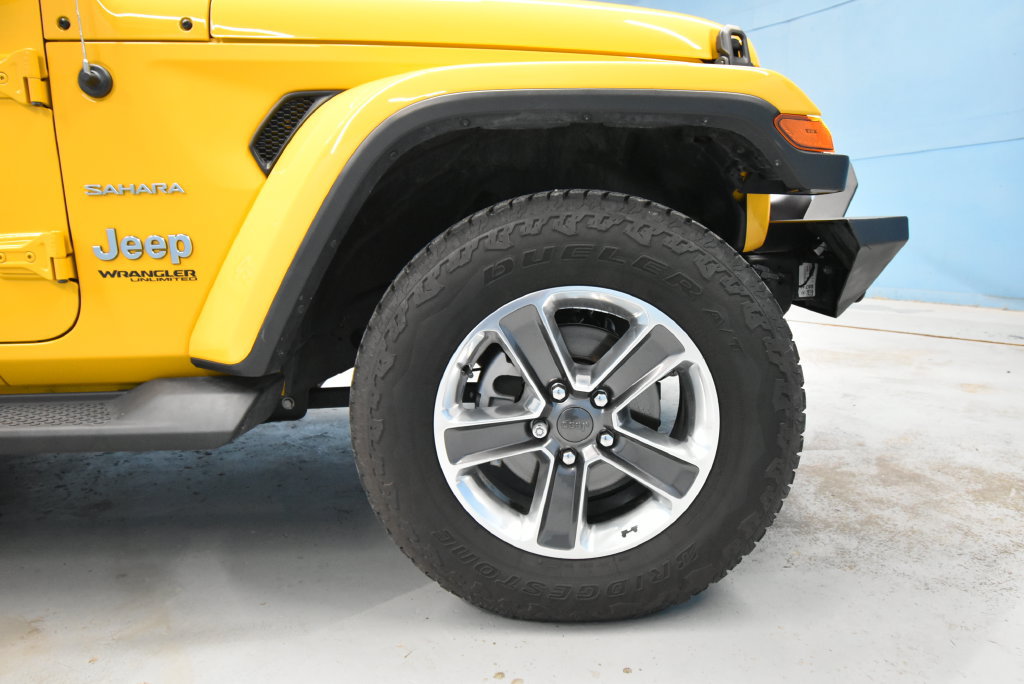 Used 2020 Jeep Wrangler Unlimited Sahara AWD/4WD image 36