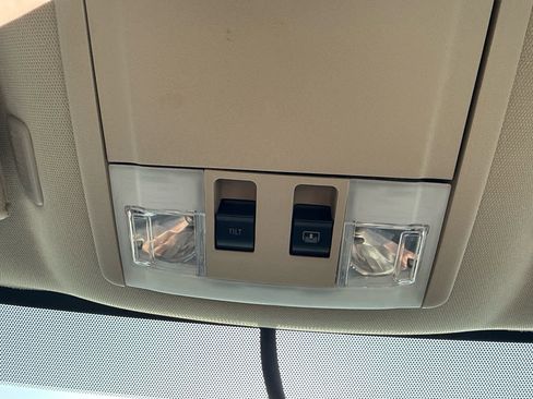 Used 2011 Ford Edge Limited w/ 301A Rapid Spec Order Code image 24