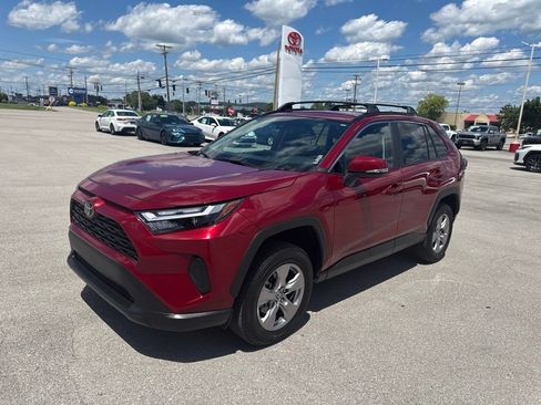 Certified 2025 Toyota RAV4 XLE w/ Convenience Package AWD/4WD image 7