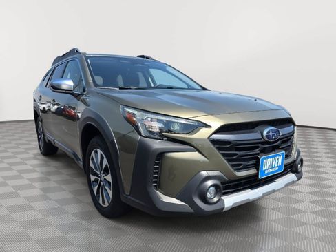 Used 2024 Subaru Outback Touring AWD/4WD image 3