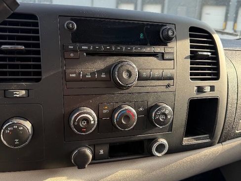 Used 2009 Chevrolet Silverado 1500 LT w/ Power Pack Plus image 9