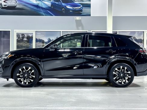 Used 2026 Honda HR-V EX-L image 2