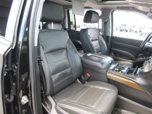 Used 2019 GMC Yukon XL Denali w/ Open Road Package AWD/4WD image 26
