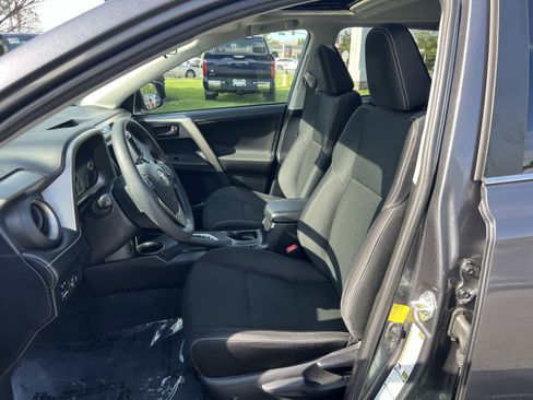 Used 2013 Toyota RAV4 XLE AWD/4WD image 13