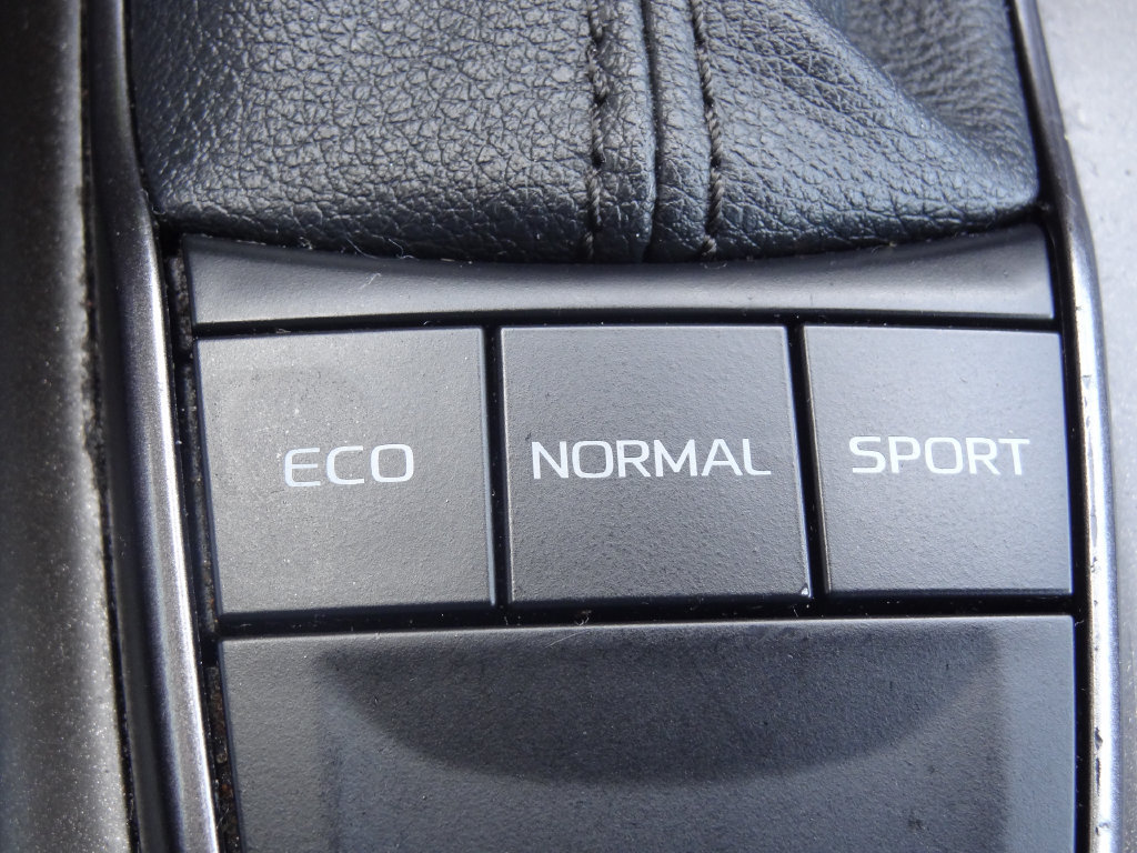 Used 2024 Toyota Camry SE w/ Blackout Package (TMS) FWD image 25