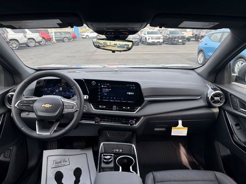 New 2027 Chevrolet Equinox LT w/ Convenience Package II FWD image 14
