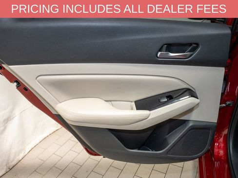 Used 2022 Nissan Altima 2.5 SV w/ SV Premium Package FWD image 10