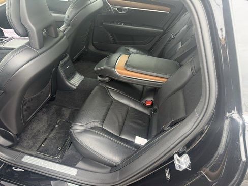Used 2018 Volvo S90 T8 Inscription w/ Luxury Package image 11