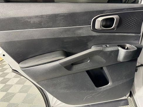 Used 2024 Kia Sorento S w/ Panoramic Sunroof Package image 27