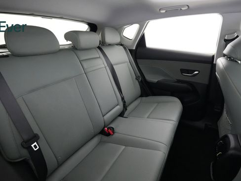 Used 2024 Hyundai Kona Limited image 5