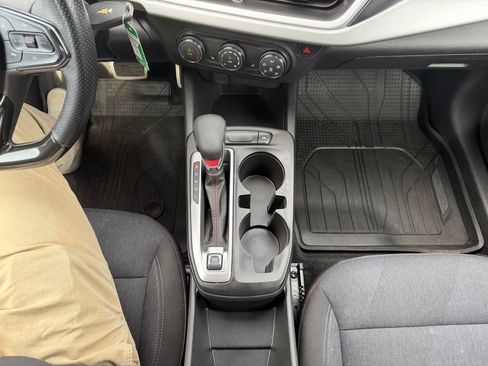 Used 2024 Chevrolet Trax RS w/ Driver Confidence Package FWD image 26