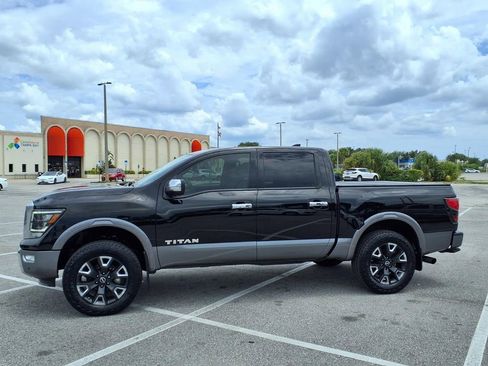 Used 2023 Nissan Titan Platinum Reserve w/ Moonroof Package AWD/4WD image 4