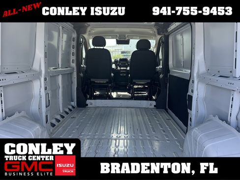 Used 2025 RAM ProMaster 2500 w/ Convenience Group image 10