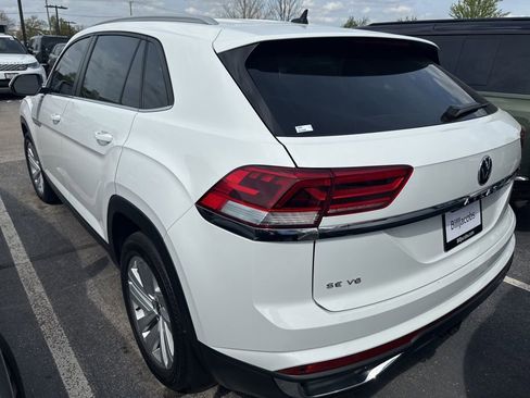 Used 2022 Volkswagen Atlas Cross Sport SE FWD image 6