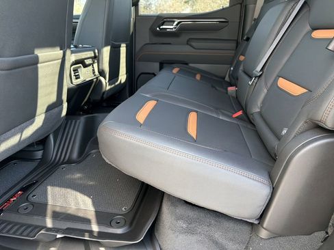 New 2026 GMC Sierra 1500 AT4 w/ Technology Package image 17