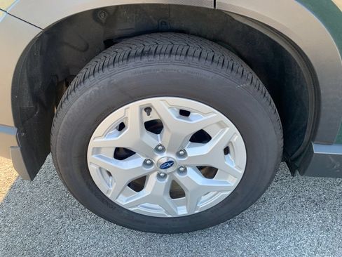 Used 2022 Subaru Forester AWD/4WD image 10