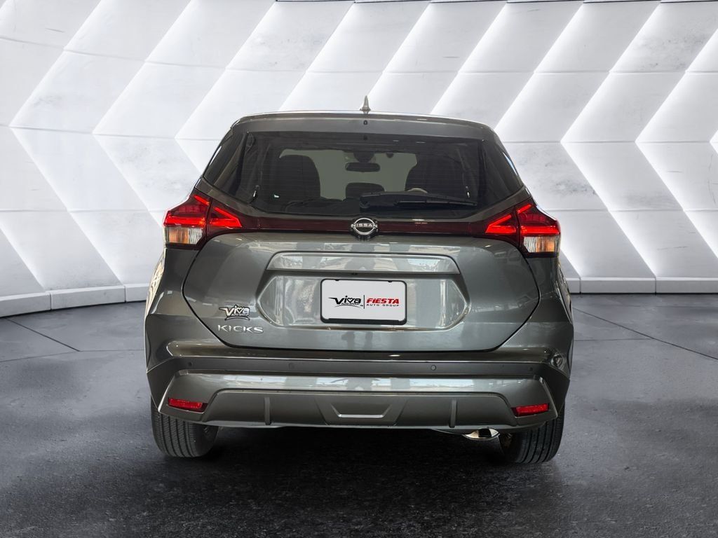 Used 2025 Nissan Kicks Play S FWD image 5
