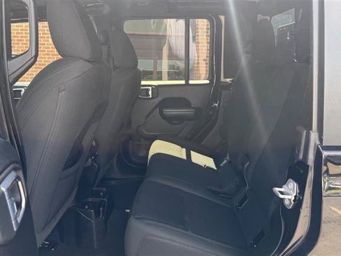 Used 2021 Jeep Gladiator Sport AWD/4WD image 14