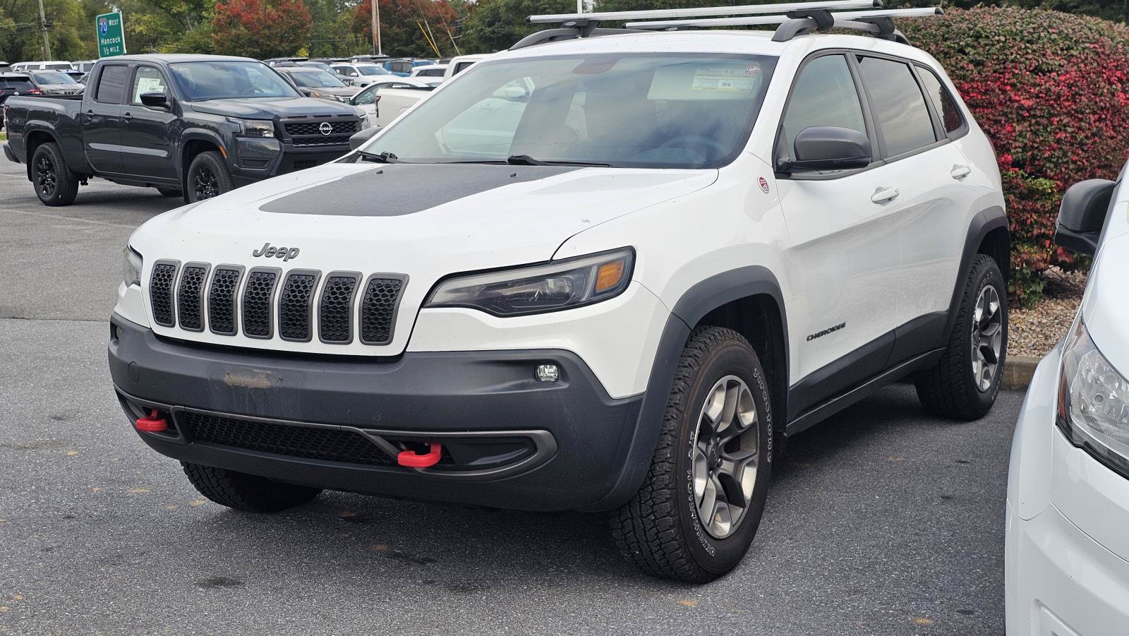 Used 2019 Jeep Cherokee Trailhawk AWD/4WD image 1