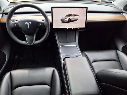 Used 2023 Tesla Model Y Long Range image 6